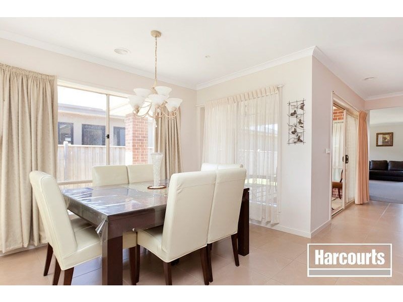 27 Beauford Avenue, Narre Warren South VIC 3805