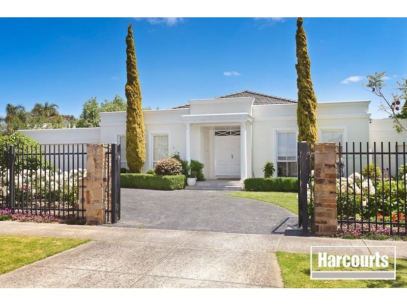 9 Tuileries Rise, Narre Warren South VIC 3805