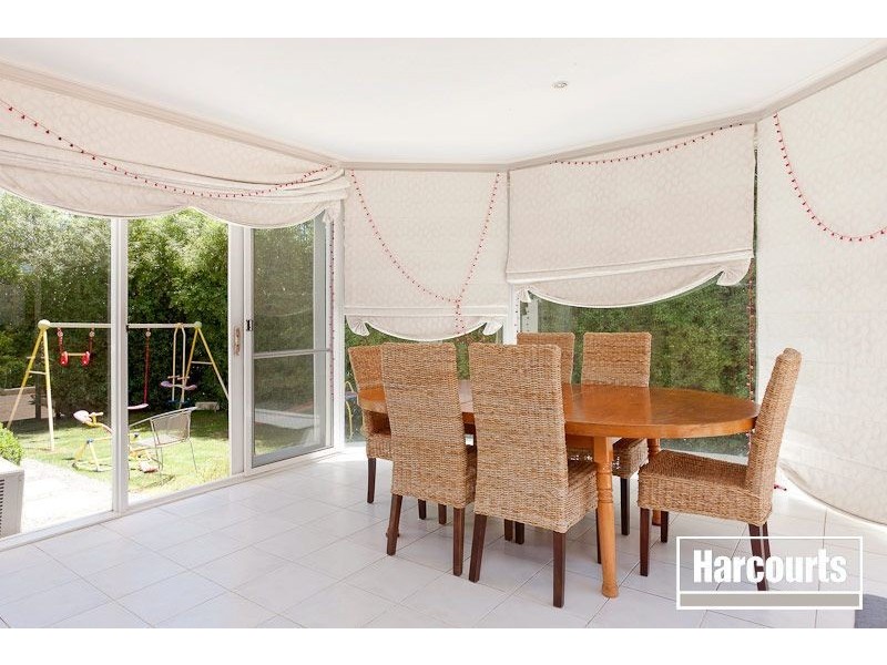 9 Tuileries Rise, Narre Warren South VIC 3805