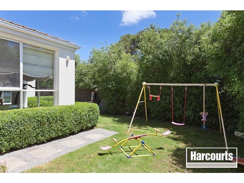 9 Tuileries Rise, Narre Warren South VIC 3805