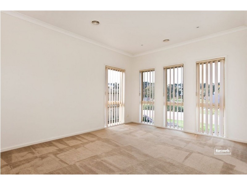 14 Gracehill Mews, Cranbourne VIC 3977