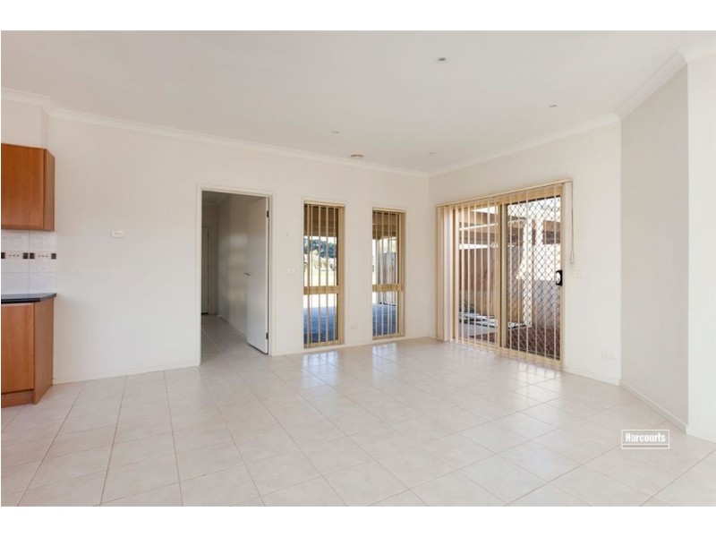 14 Gracehill Mews, Cranbourne VIC 3977