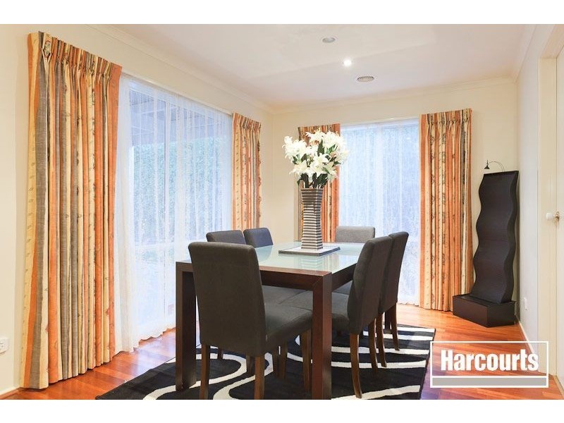 51 Robinswood Parade, Narre Warren South VIC 3805