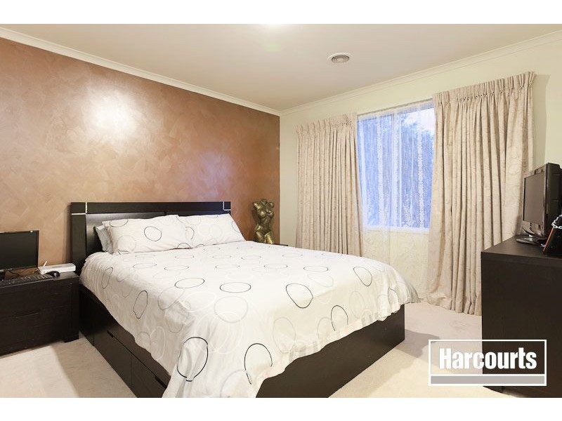 51 Robinswood Parade, Narre Warren South VIC 3805