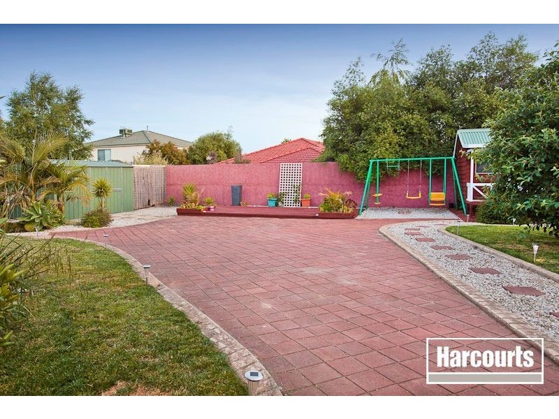 51 Robinswood Parade, Narre Warren South VIC 3805