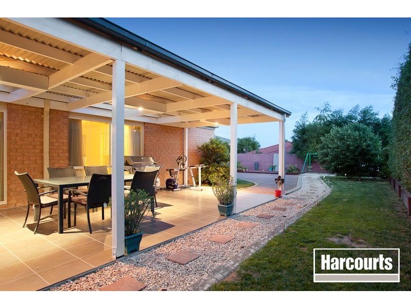 51 Robinswood Parade, Narre Warren South VIC 3805
