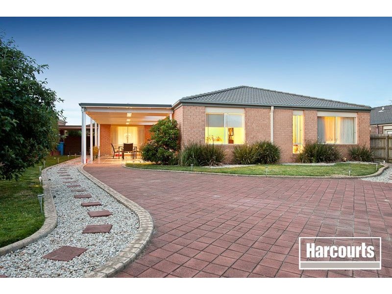 51 Robinswood Parade, Narre Warren South VIC 3805