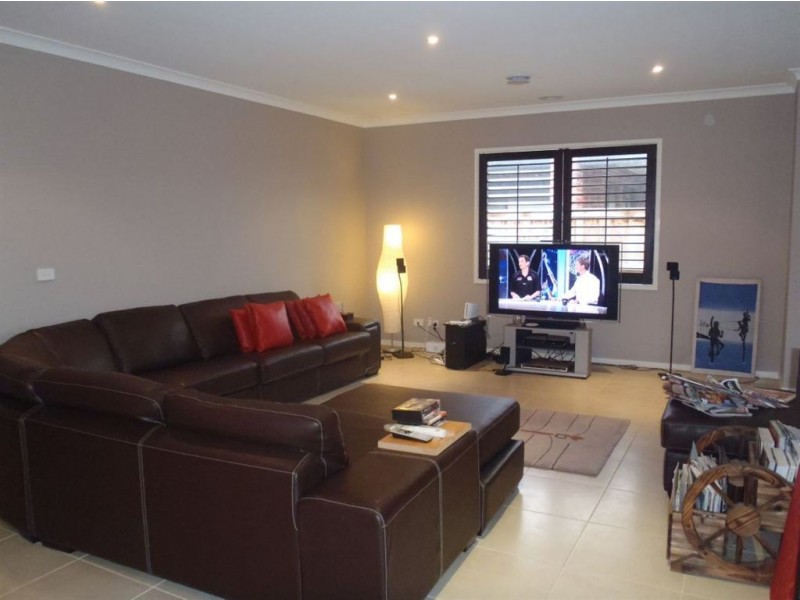 17 Beechwood Drive, Lyndhurst VIC 3975