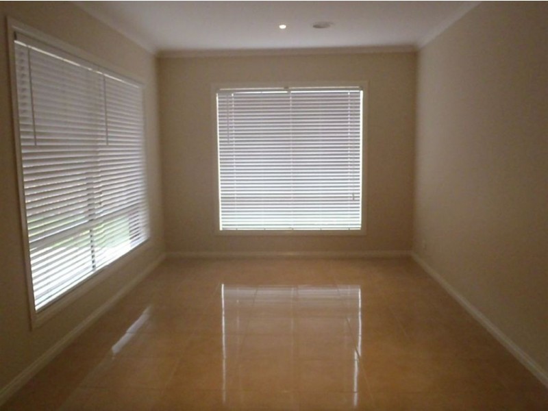 76 Langbourne Drive, Narre Warren South VIC 3805