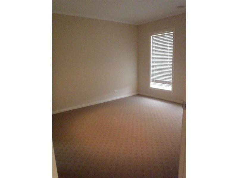 76 Langbourne Drive, Narre Warren South VIC 3805