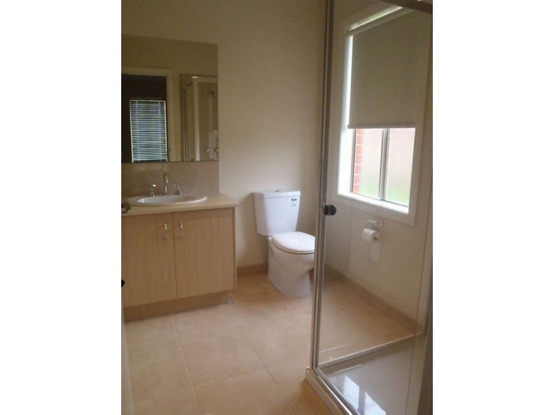 76 Langbourne Drive, Narre Warren South VIC 3805