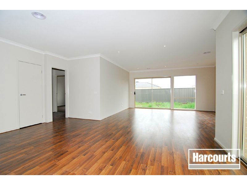 3 Merlin Drive, Cranbourne North VIC 3977