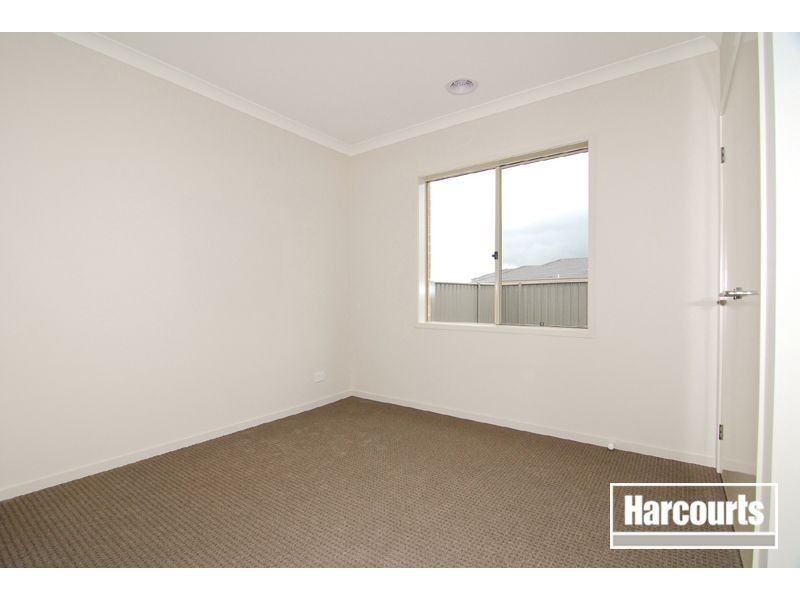 3 Merlin Drive, Cranbourne North VIC 3977