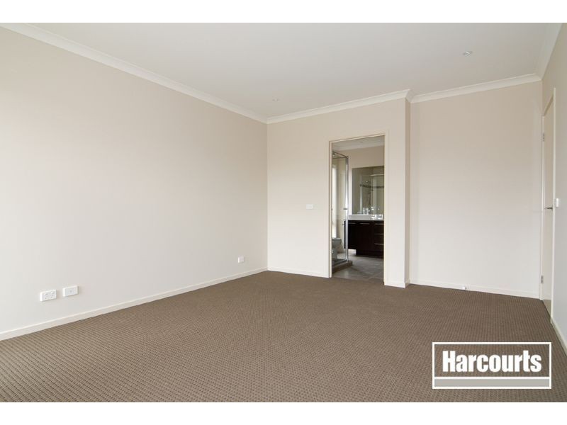 3 Merlin Drive, Cranbourne North VIC 3977