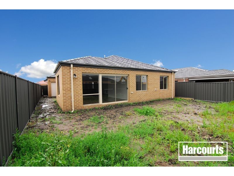 3 Merlin Drive, Cranbourne North VIC 3977