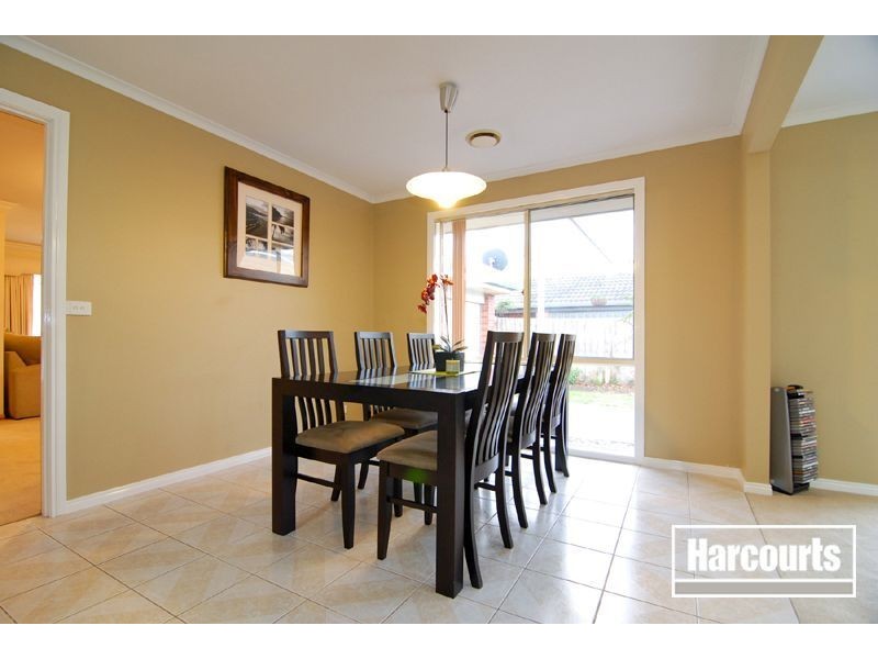 16 Hedgerow Court, Narre Warren South VIC 3805