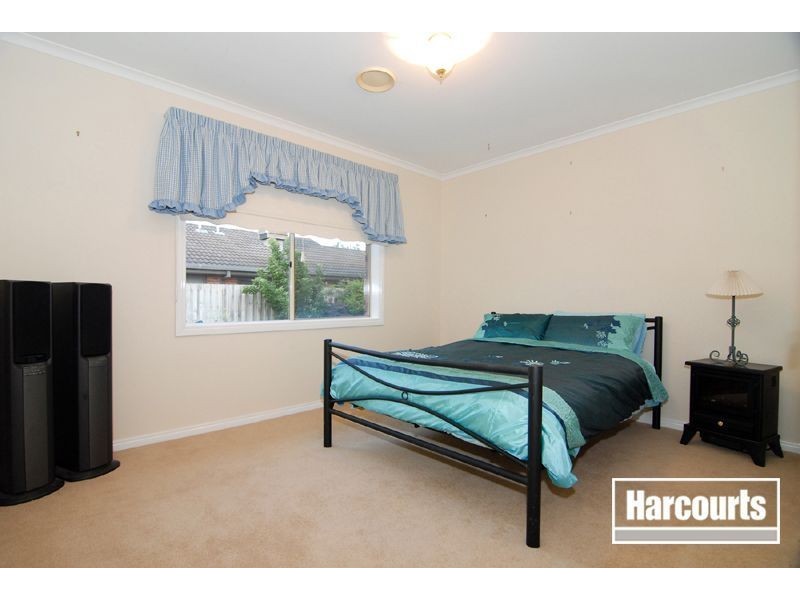16 Hedgerow Court, Narre Warren South VIC 3805