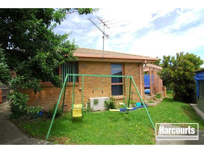 6 Foulds Crt, Berwick VIC 3806