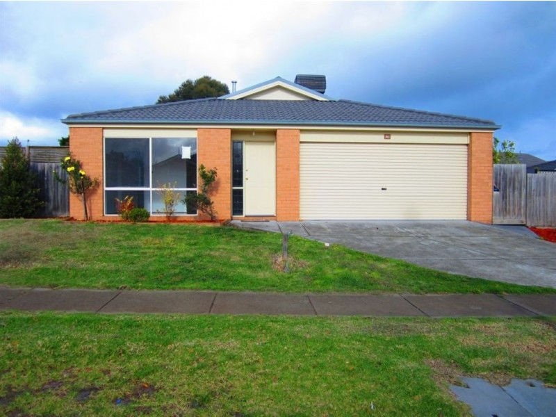 15 McCartney Drive, Narre Warren South VIC 3805