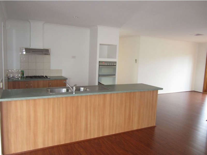 15 McCartney Drive, Narre Warren South VIC 3805