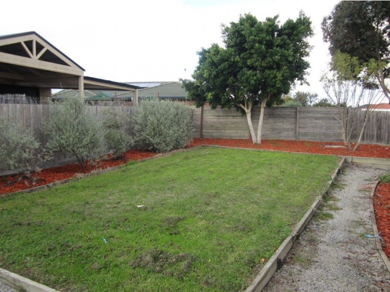 15 McCartney Drive, Narre Warren South VIC 3805