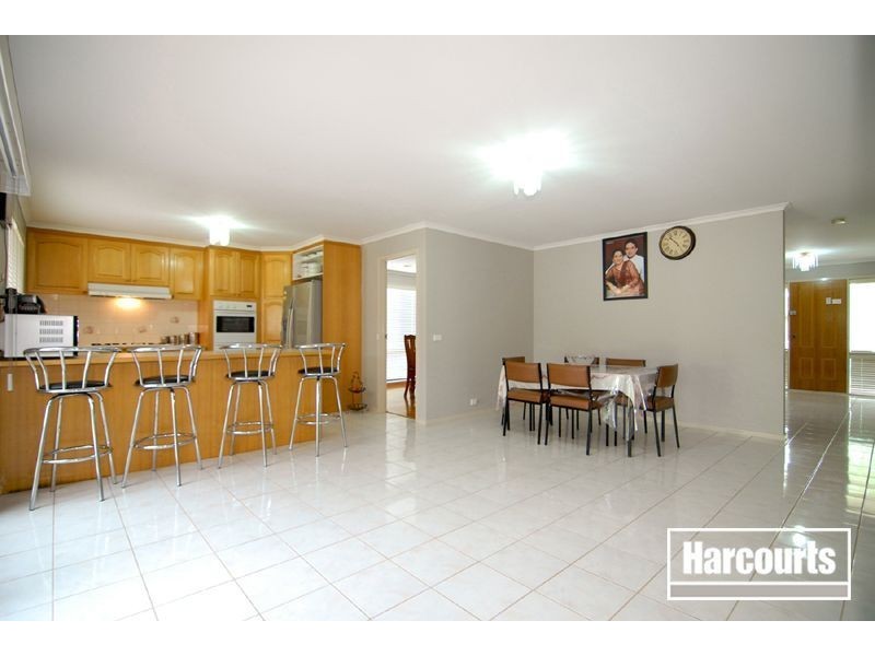 5 Turnberry Avenue, Narre Warren South VIC 3805