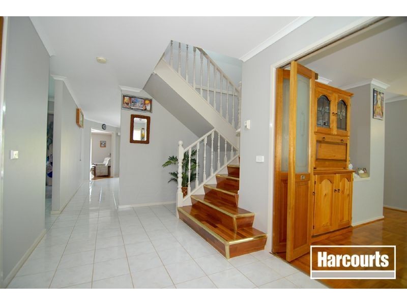 5 Turnberry Avenue, Narre Warren South VIC 3805