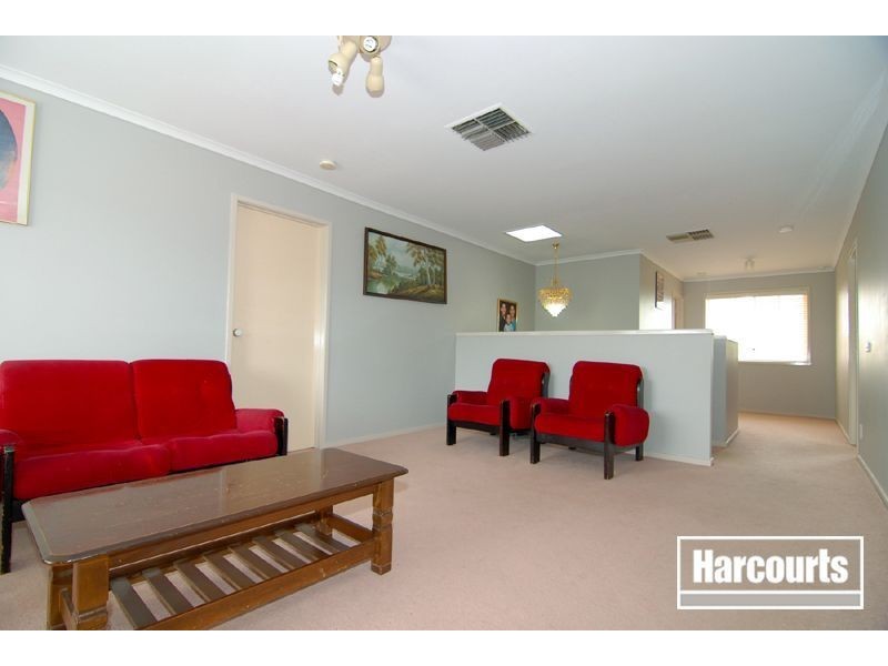 5 Turnberry Avenue, Narre Warren South VIC 3805