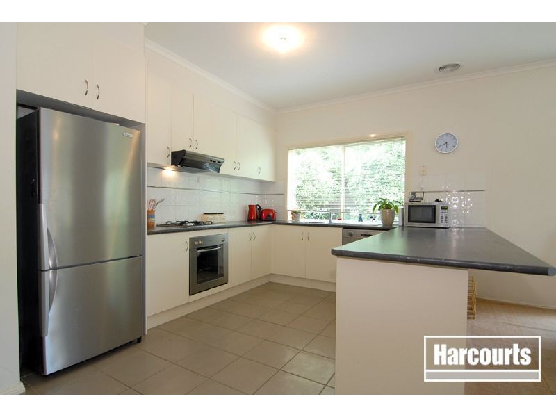 1 Sarah Louise Place, Berwick VIC 3806
