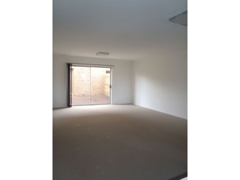 4 Karri Drive, Cranbourne VIC 3977