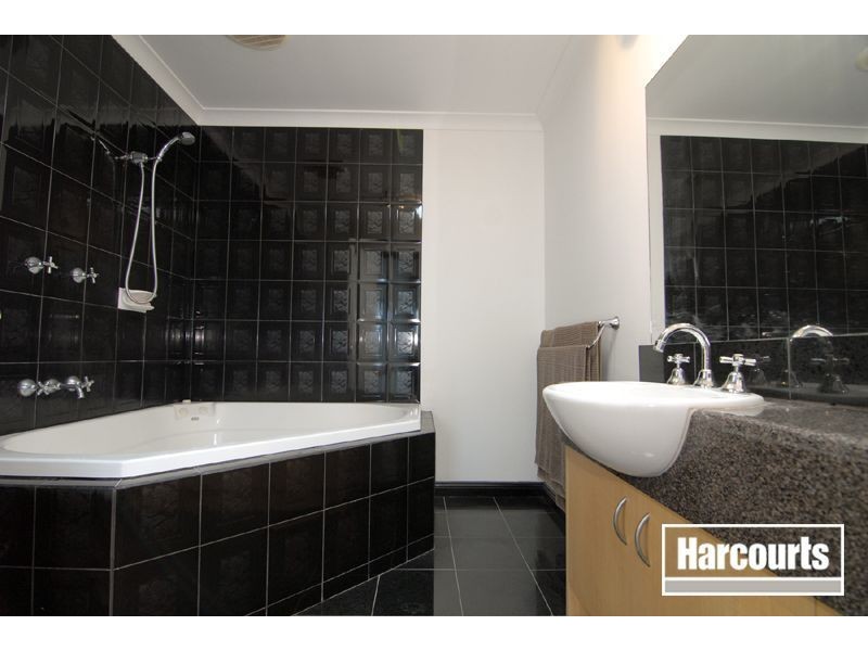 1 Kilmartin Place, Narre Warren South VIC 3805