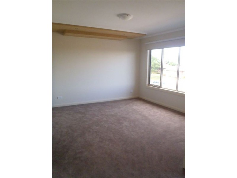 2/79 Fitzegerald Road, Hallam VIC 3803