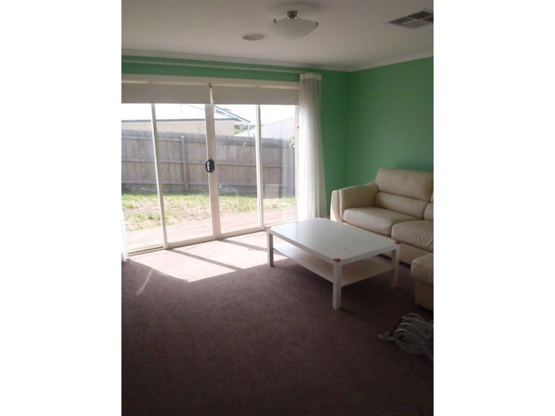 8 Castellana Court, Narre Warren South VIC 3805