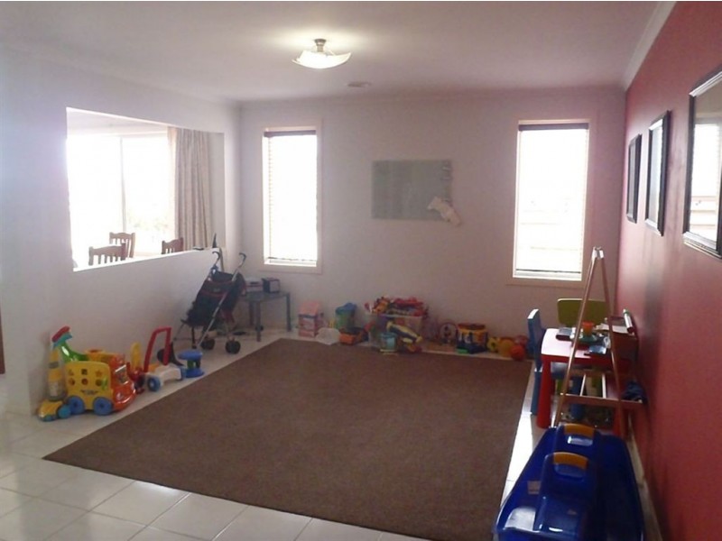 8 Castellana Court, Narre Warren South VIC 3805