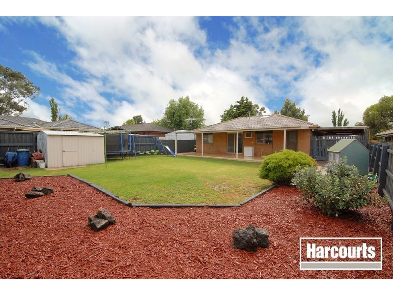 3 Glenleigh Court, Cranbourne North VIC 3977