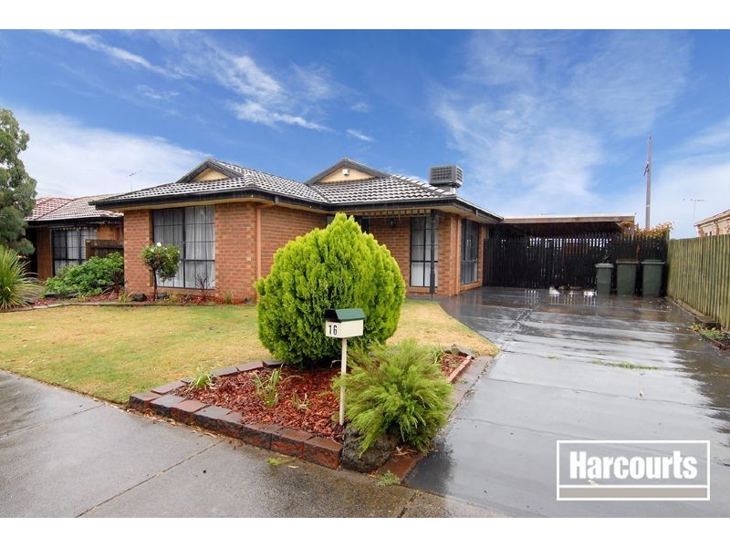 16 Flying Star Walk, Skye VIC 3977