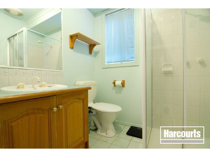 16 Flying Star Walk, Skye VIC 3977