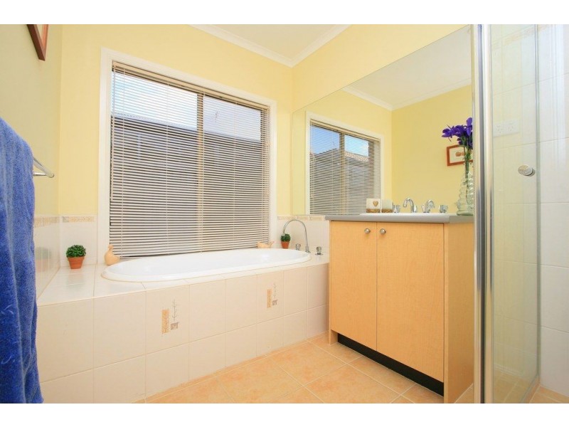 33 Fleet Street, Narre Warren South VIC 3805