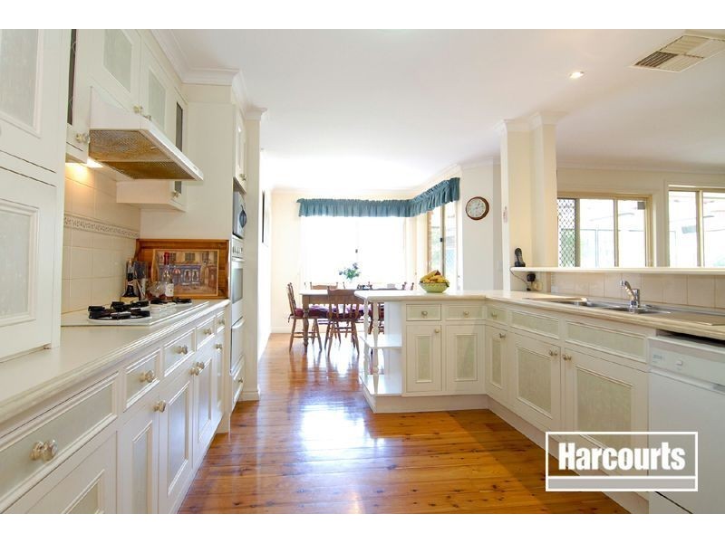 5 Albens Court, Narre Warren VIC 3805