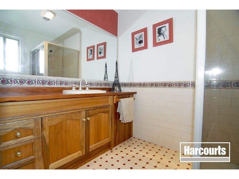 5 Albens Court, Narre Warren VIC 3805