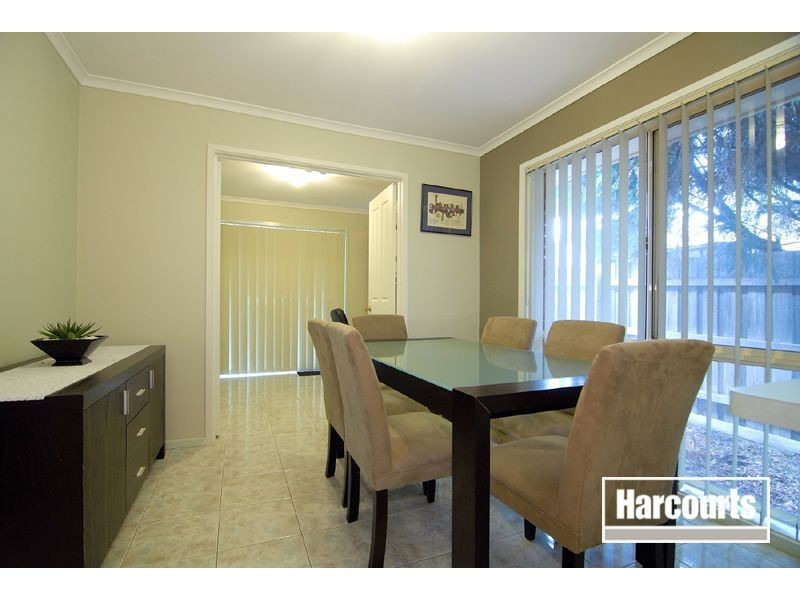 19 Gull Way, Narre Warren South VIC 3805