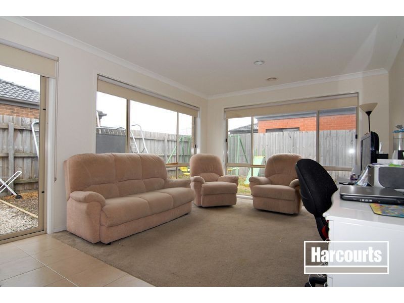 4 Vega Terrace, Cranbourne VIC 3977