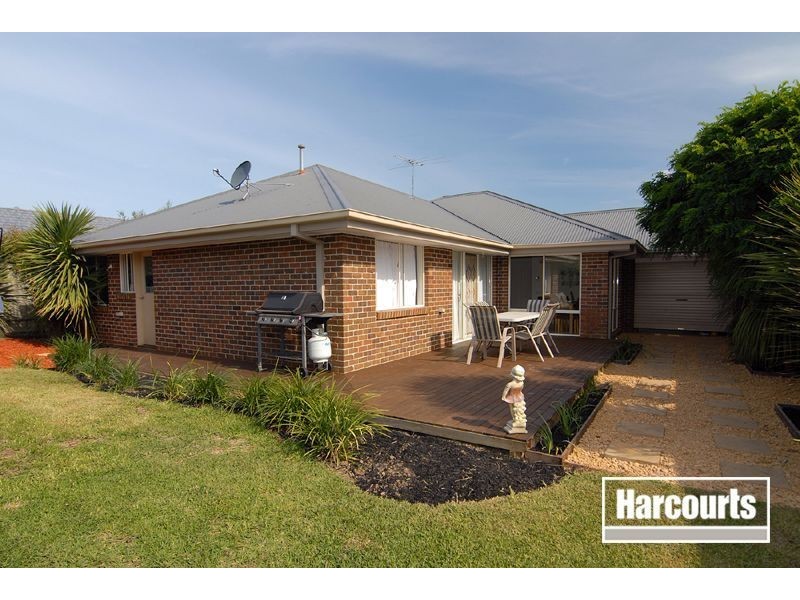 18 Mathoura Court, Berwick VIC 3806