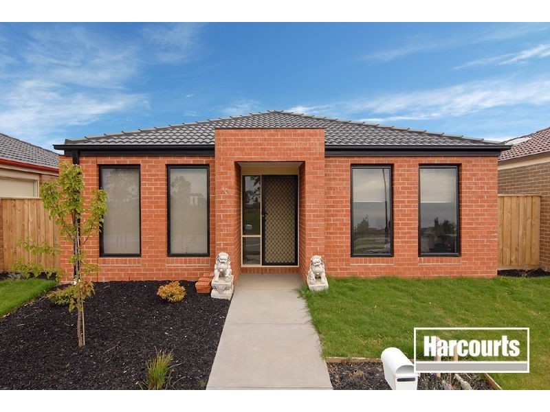 31 Bushranger Blvd, Cranbourne East VIC 3977