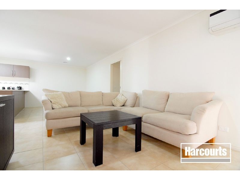 31 Bushranger Blvd, Cranbourne East VIC 3977