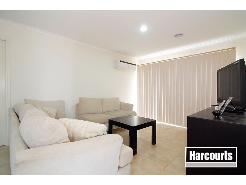 31 Bushranger Blvd, Cranbourne East VIC 3977