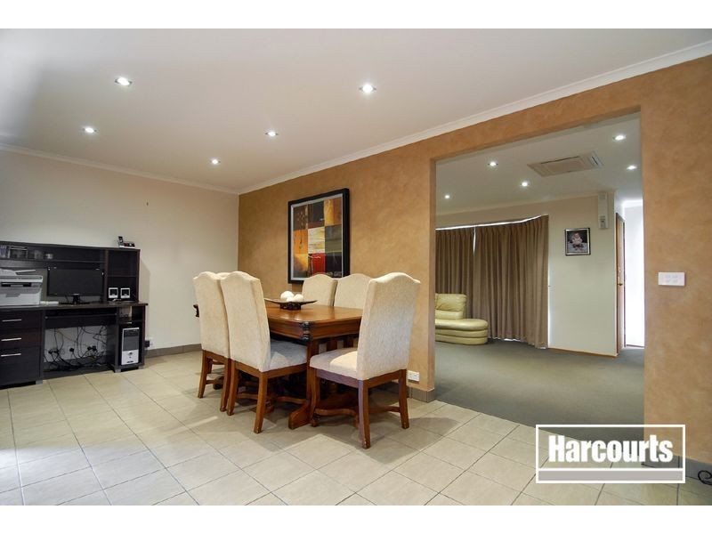 4 Medinah Rise, Hampton Park VIC 3976