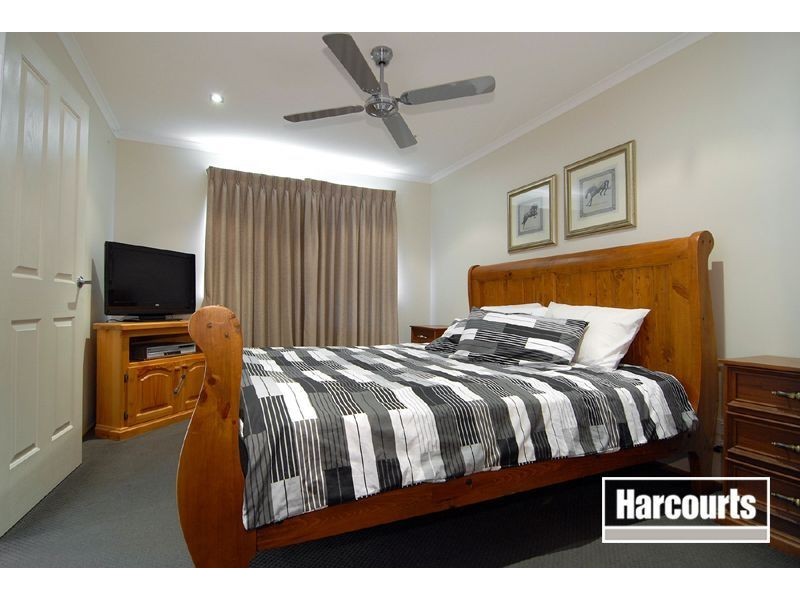 4 Medinah Rise, Hampton Park VIC 3976