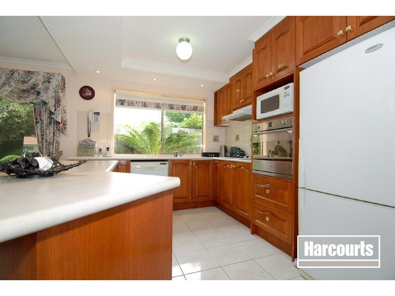 24 Southern Boulevard, Narre Warren South VIC 3805