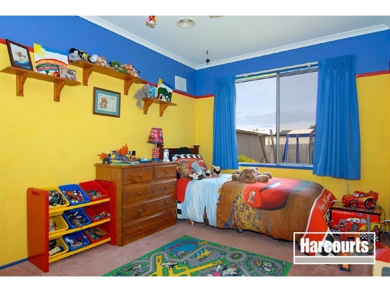 24 Southern Boulevard, Narre Warren South VIC 3805